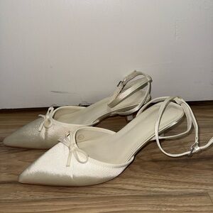 Women's Ivory Satin Pointed-Toe Slingback Heels